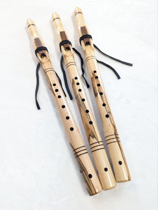 Willow Creek [B4] Native American-Style Flute